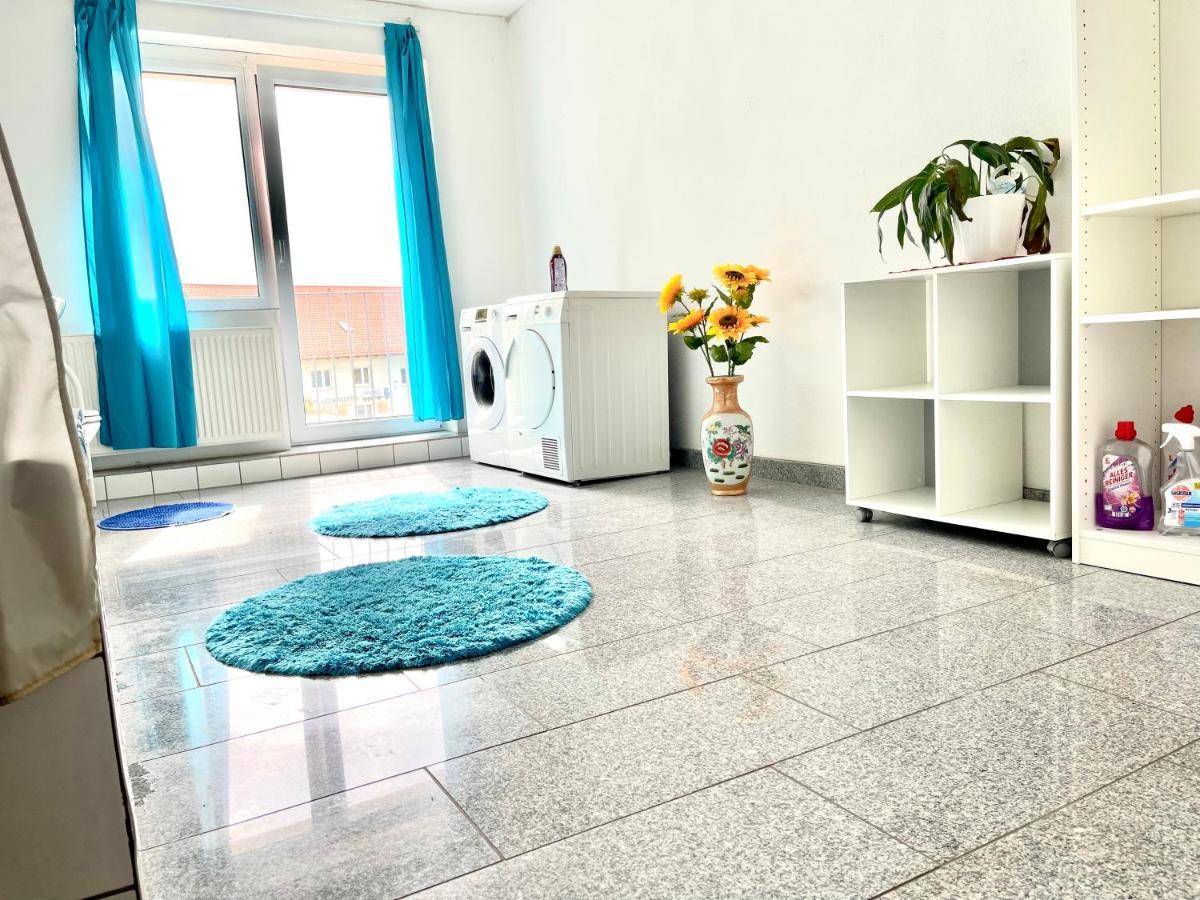 #World Monteurzimmer シュクロイディッツ エクステリア 写真