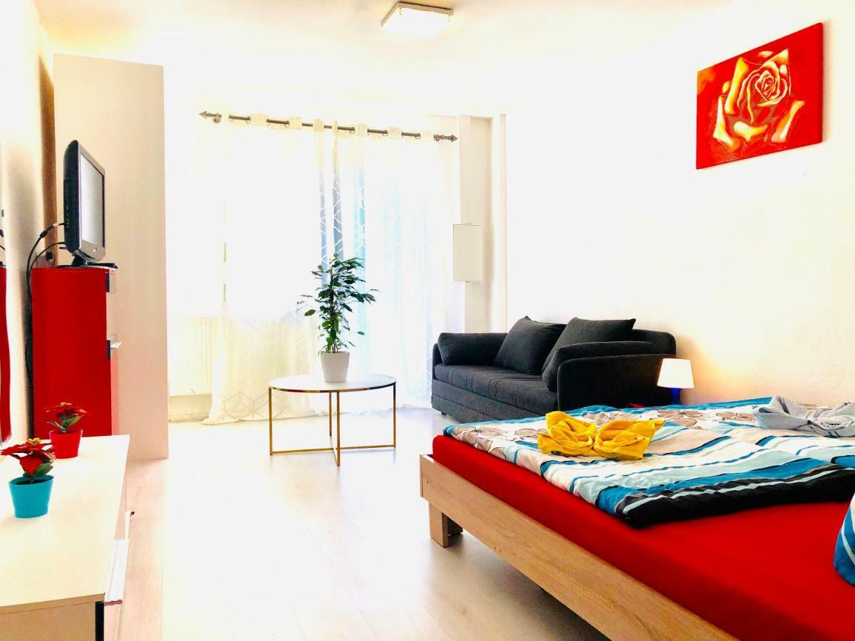 #World Monteurzimmer シュクロイディッツ エクステリア 写真